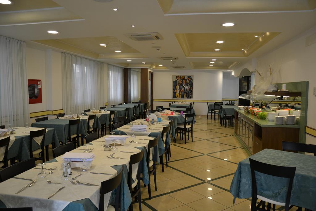 Hotel Ariston Misano Adriatico Exteriér fotografie